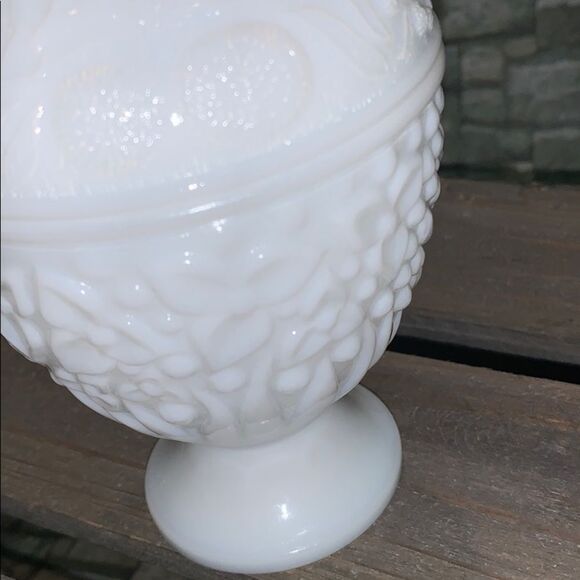 milkglass jar with lid - Picture 2 of 4